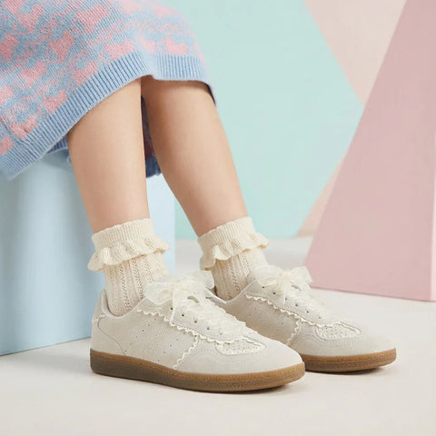 Belinda-K Lace Sneaker