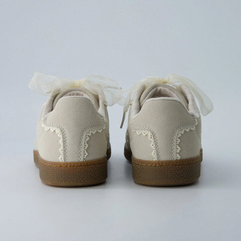 Belinda-K Lace Sneaker