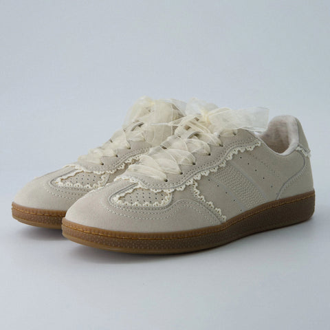 Belinda-K Lace Sneaker